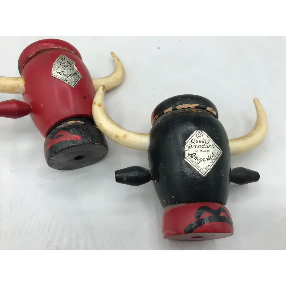 longhorn cow‎ salt /pepper shakers. 623BB